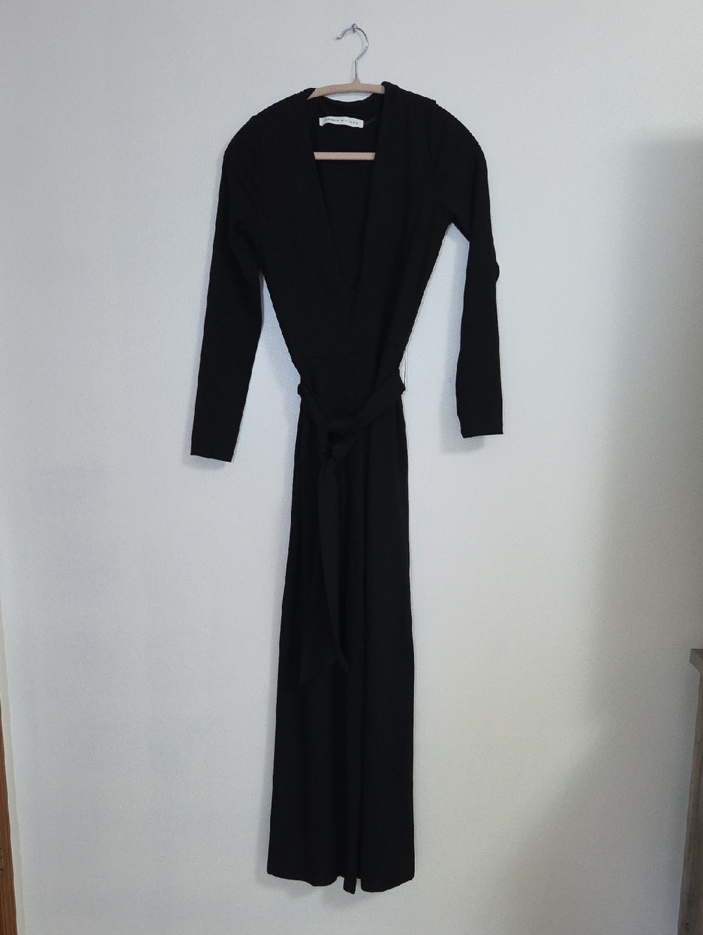 Susana Monaco Black Long-Sleeve Deep V-Neck Jumpsuit Small